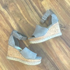 Dolce Vita wedge sandal Sz. 6